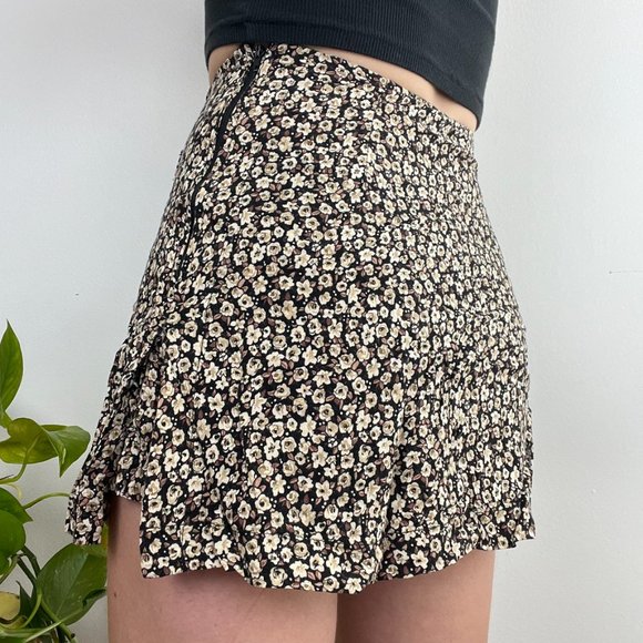 Vintage 90s Floral Mini Skirt / Skort - XS - POCKETS - Picture 3 of 7